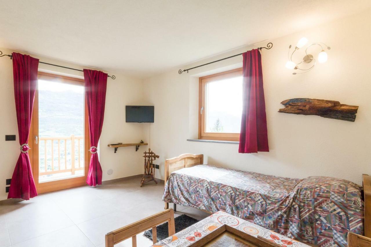 La Casa Di Alfredo E Virginia Leilighet Aosta Eksteriør bilde